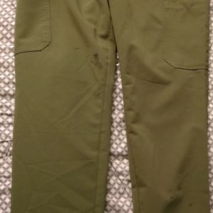 Women's Figs Olive Size M Tall